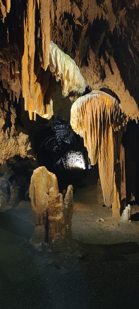 The Grand Caverns have amazing rock formations, that will leave you in awe.